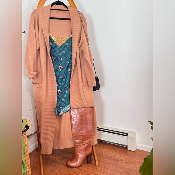 Free People floral lace slip romper in a gorgeous teal blue tone 🌿 - Picture 2 of 7